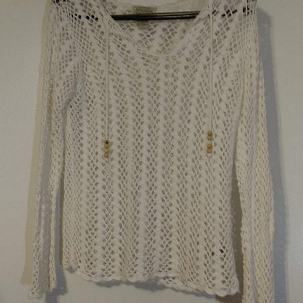 Crochet looking white top.